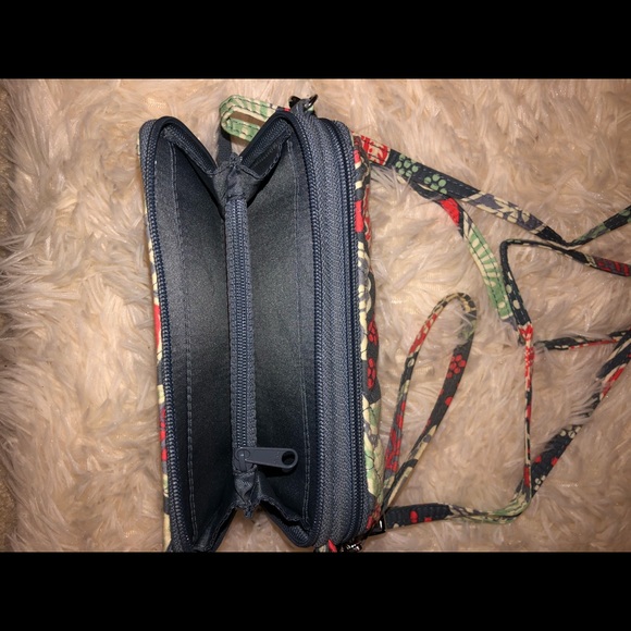 Vera Bradley wristlet/crossbody - Picture 2 of 3